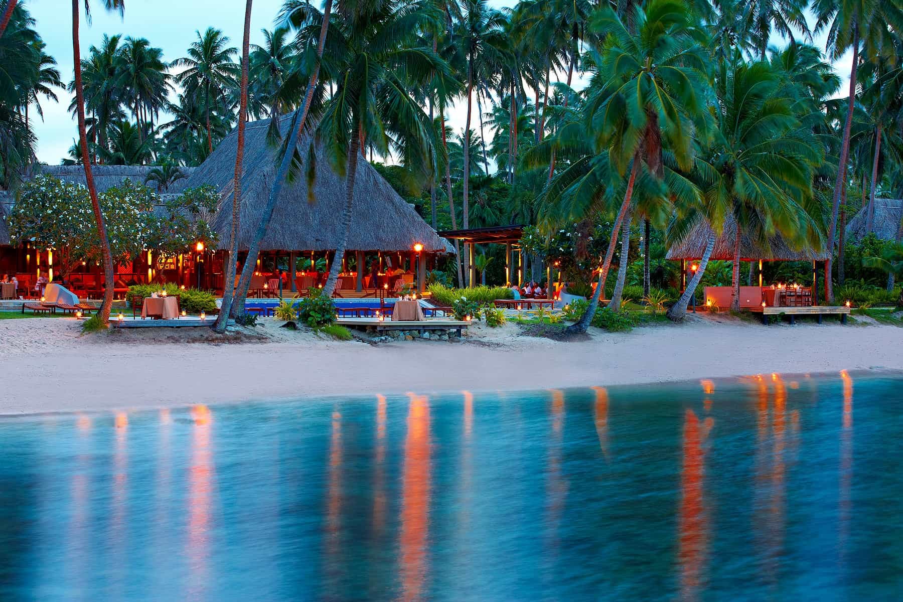 Luxurious Oceanfront view by twilight Luxurious Oceanfront view by twilight