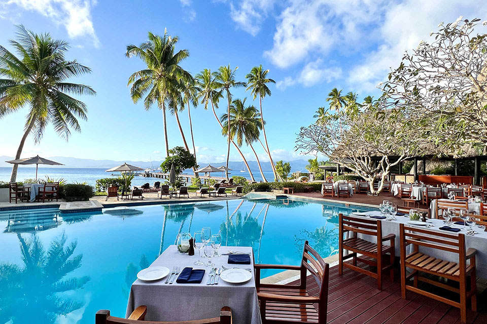 9-Fiji-Accommodation-Bure Fiji Accomodation Bure Dining experience